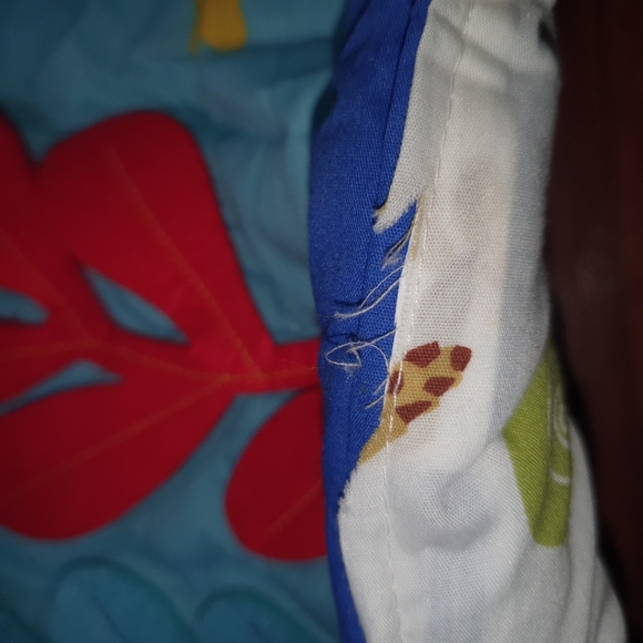 Disney Nemo Wavy Days baby Quilted blanket 31x40 in - Picture 5 of 6